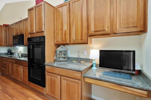 22237 Hinsdale Ave, Denver CO  80016-6010 exterior