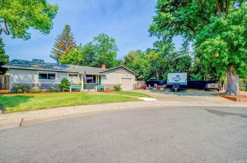 845 Alan Ln, Chico, CA 95926-2923