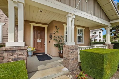 16107 Sierra Heights Dr, Riverside CA  92503-8413 exterior