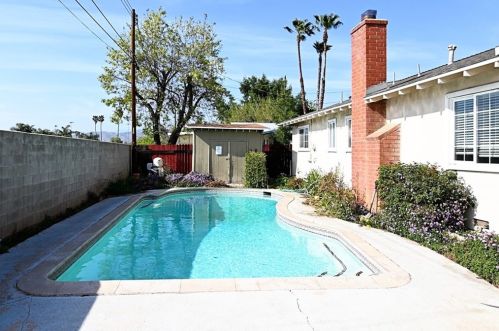 13580 Meadow St, Yucaipa, CA 92399-2623