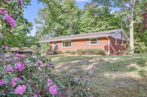 2840 Evergreen Pl, Gainesville, GA 30501-1442