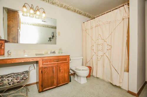 1500 Shanks Rd, Angleton TX 77515-9188 exterior