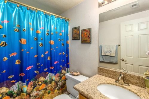 5018 Trojan Ct, Riverside CA  92507-6056 exterior