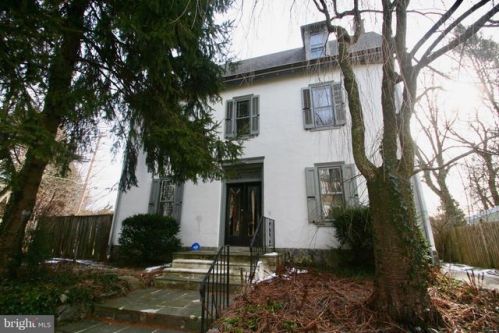 106 Allens Ln, Philadelphia, PA 19119-4102