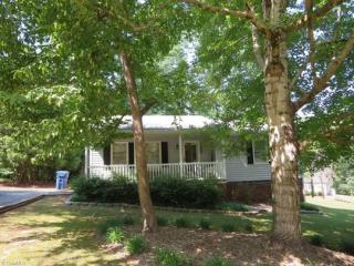 108 Rivers Bend Dr, Randleman, NC 27317-2000