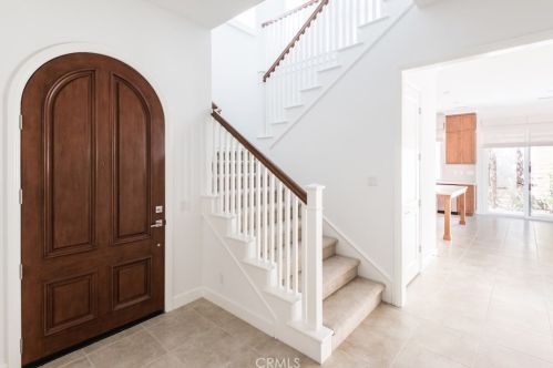 81 Bountiful, Irvine CA  92602-1802 exterior