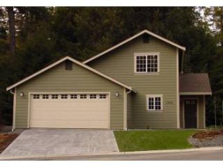 1995 Foxwood Dr, Eureka, CA 95503-8945