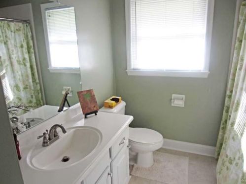 1730 Wadsworth Dr, Cayce-West Columbia SC  29033-2237 exterior