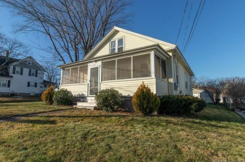 33 Ridge Rd, Middletown, CT 06457-4430