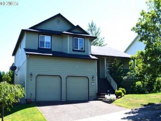 470 10th St, Wood Village, OR 97060-3222