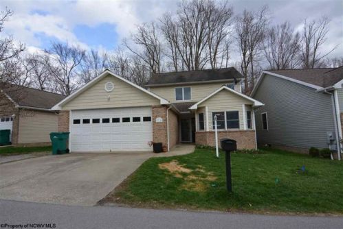 103 Coventry Ct, Lake Ridge, WV 26330-2811