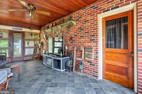 3661 Davidsburg Rd, York PA 17315-4660 exterior