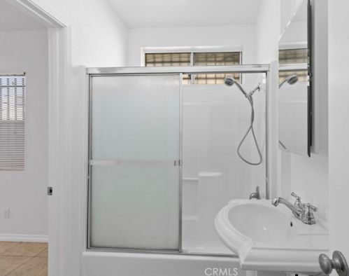 307 Shelton St, Santa Ana CA 92703-4828 exterior