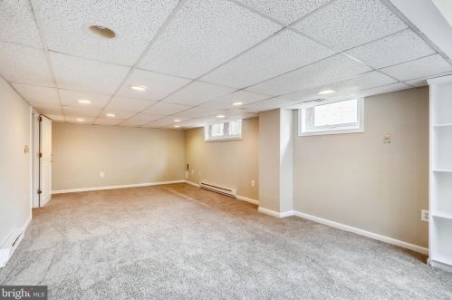 8401 Cedar St, Silver Spring MD 20910-4324 exterior