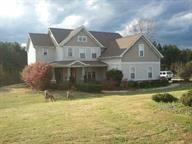 143 Northshores Dr, Seneca, SC 29672-0445