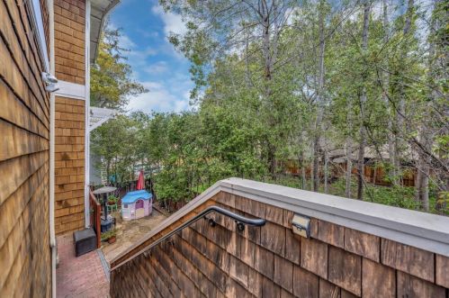 1263 Holly St, San Carlos, CA 94070-5601