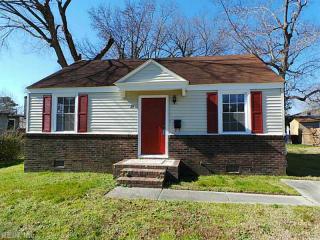 24 Royal St, Portsmouth, VA 23702-1032