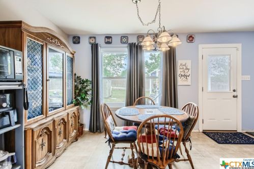 1329 Amberwood Loop, Uhland TX 78640-5515 exterior