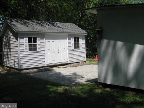 1204 Spruce Ave, Shady Side MD  20764-9557 exterior