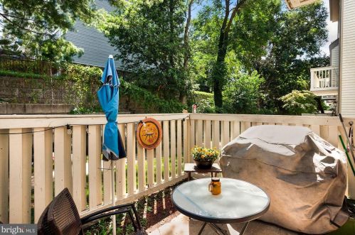 12835 Cara Dr, Woodbridge, VA 22192-2731