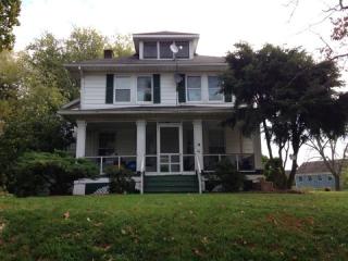 26 Old Chester Rd, Gladstone, NJ 07934-2032