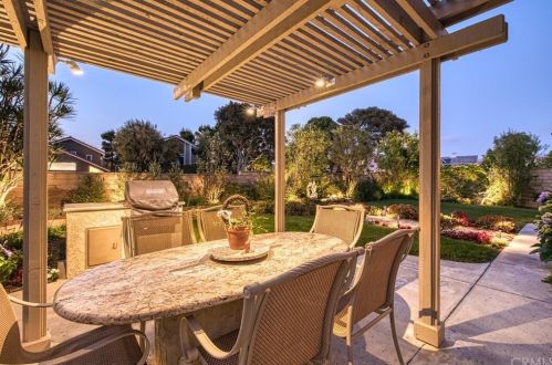 15 Alba, Irvine CA  92620-1901 exterior