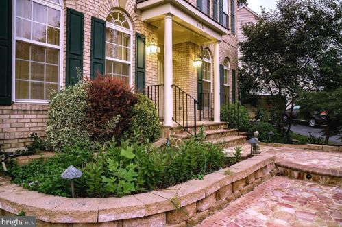 7125 Ayers Mdw Ln, Springfield VA  22150-4915 exterior