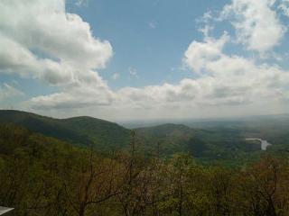 70 Sunset Cliff Dr, Big Canoe, GA 30143-0028
