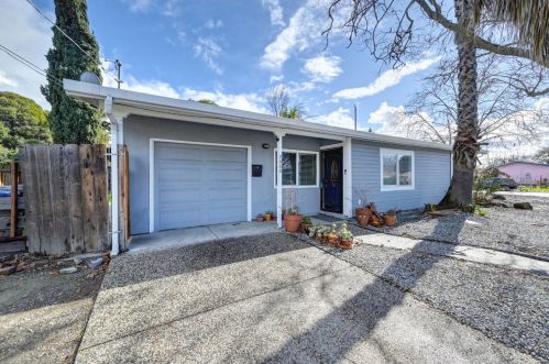 2080 Sunshine Dr, Concord, CA 94520-3628