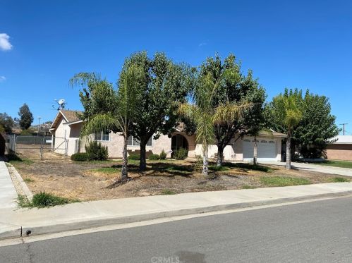 750 Richards Rd, Perris, CA 92571-2804