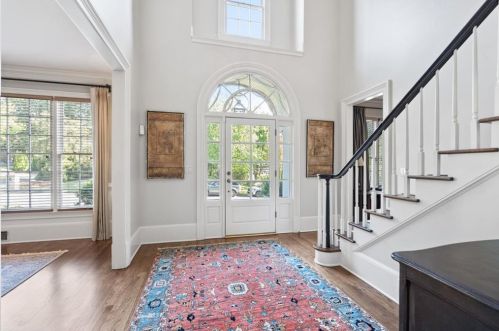 4569 Brookhaven Dr, Atlanta GA  30319-2676 exterior