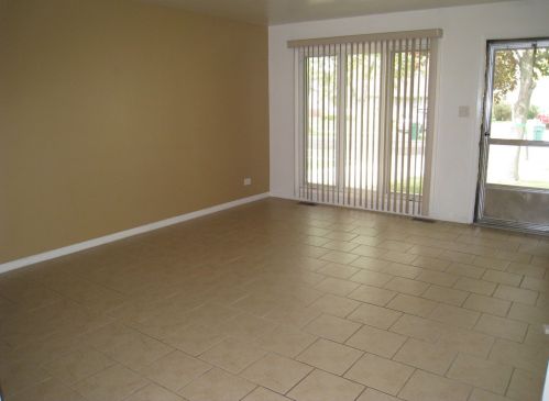 601 Charing Cross Rd, Elk Grove Vlg, IL 60007-4225