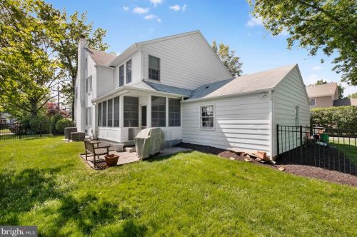 921 Warwick Rd, Tavistock NJ 08033-3928 exterior