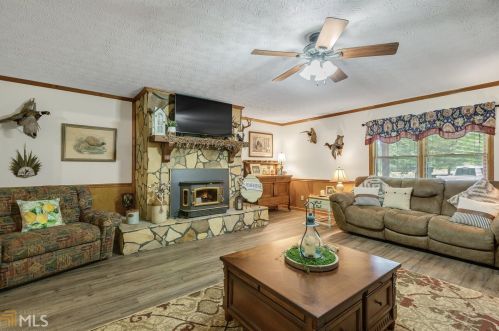 4153 Highway 155, Stockbridge GA  30281-4011 exterior