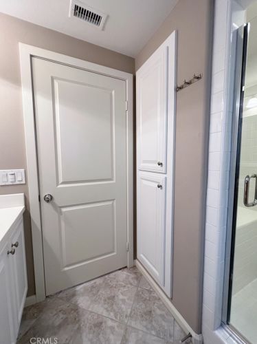 52 Pathway, Irvine CA  92618-8807 exterior