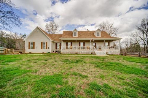 64 Martin Farm Rd, Big Canoe, GA 30143-5710