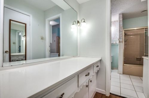 809 Tanglewood Dr, Irving TX 75061-6815 exterior