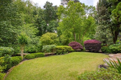 2527 Brookline Cir, Atlanta GA  30319-3690 exterior