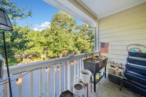 106 Spg Hts Ln, Smyrna GA  30080-3757 exterior