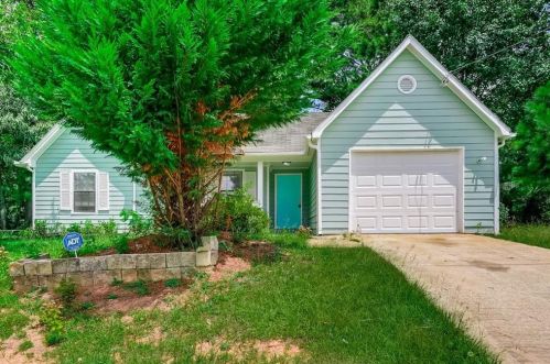 1135 Flat Shoals Rd, Atlanta GA  30349-6413 exterior