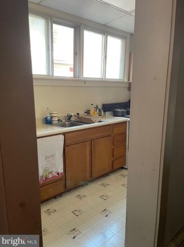 217 Walnut St, Lancaster PA  17602-2438 exterior