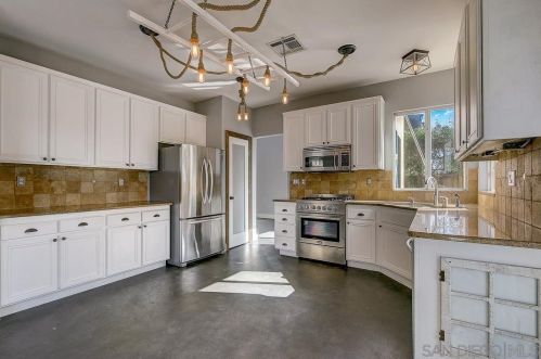 760 Avenida Codorniz, San Marcos, CA 92069-7354