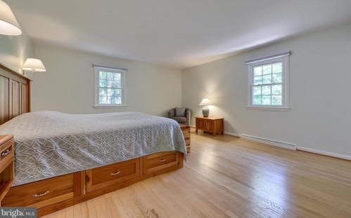 2033 Crescent Rd, York PA  17403-4760 exterior