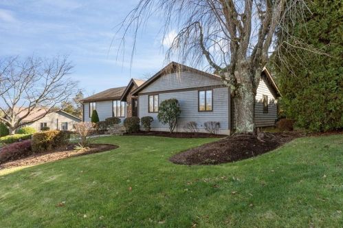 4 Carriage Way, Providence, RI 02904-3002