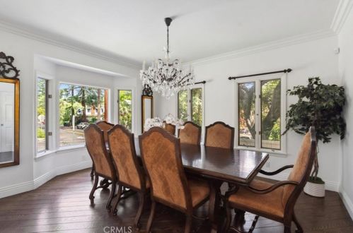 1566 Hillside Dr, Glendale CA  91208-2456 exterior