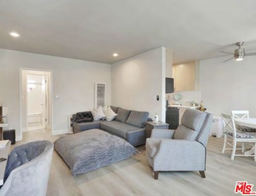 515 Chester St, Glendale CA  91203-1551 exterior
