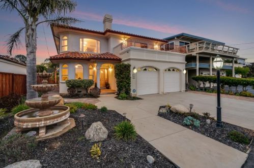 641 Bayview Dr, Aptos, CA 95003-5303