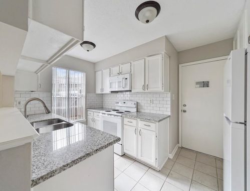 9813 Ibis Ln, Conroe, TX 77385-3420