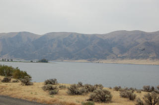 304 Arrowhead Pl, Desert Aire, WA 99349-1923