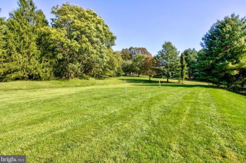 150 Bentley Ln, Lancaster PA  17603-6223 exterior